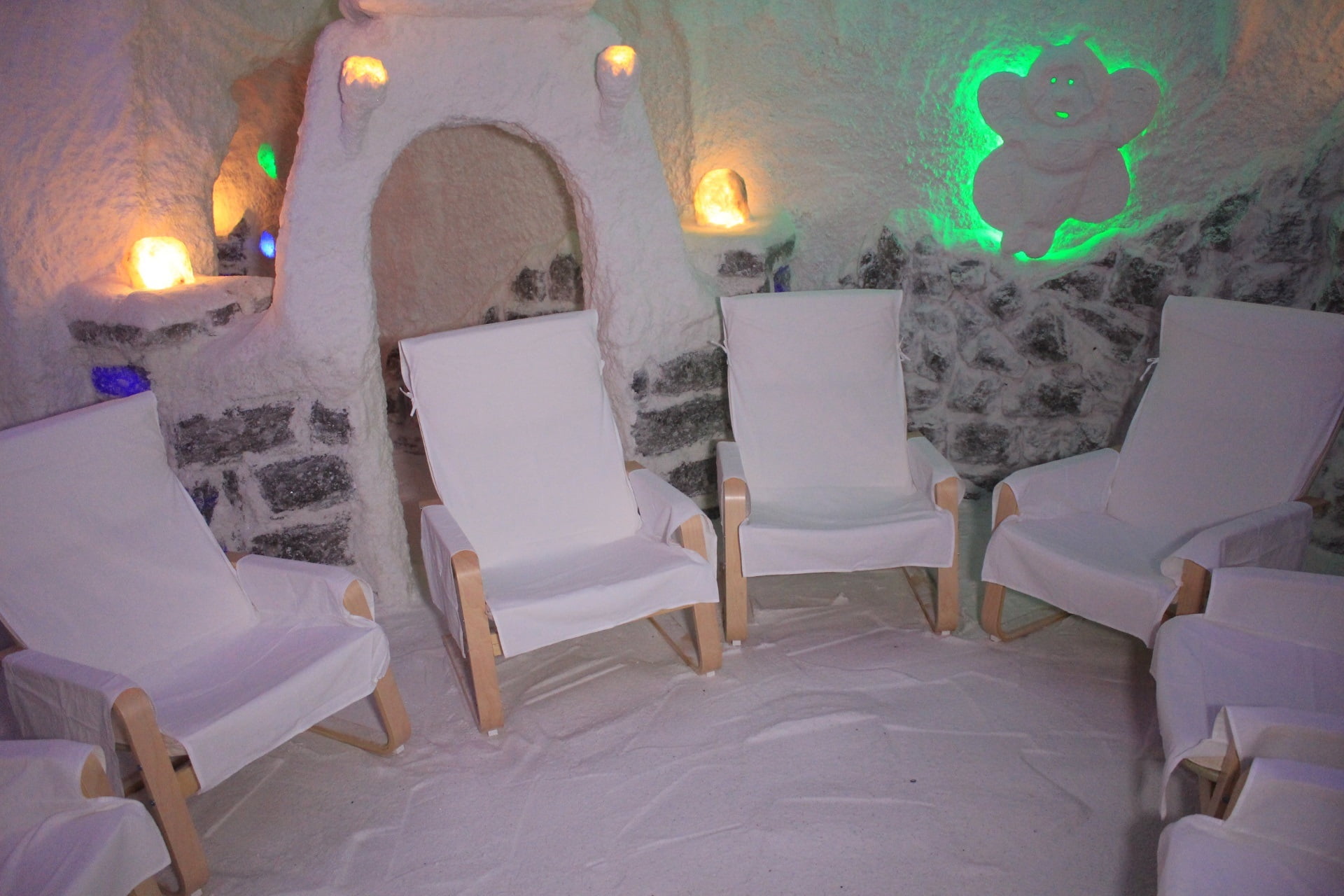 КНП «Міська дитяча лікарня № 5» ЗМР продовжує оновлюватися детская больница запорожье КНП «Міська дитяча лікарня №5» ЗМР – це єдина у місті Запоріжжі багатопрофільна дитяча лікарня, де сконцентровано всі види надання спеціалізованої медичної допомоги дитячому населенню: стаціонарної, консультативної амбулаторно-поліклінічної та виїзної для інтенсивної терапії новонародженим.